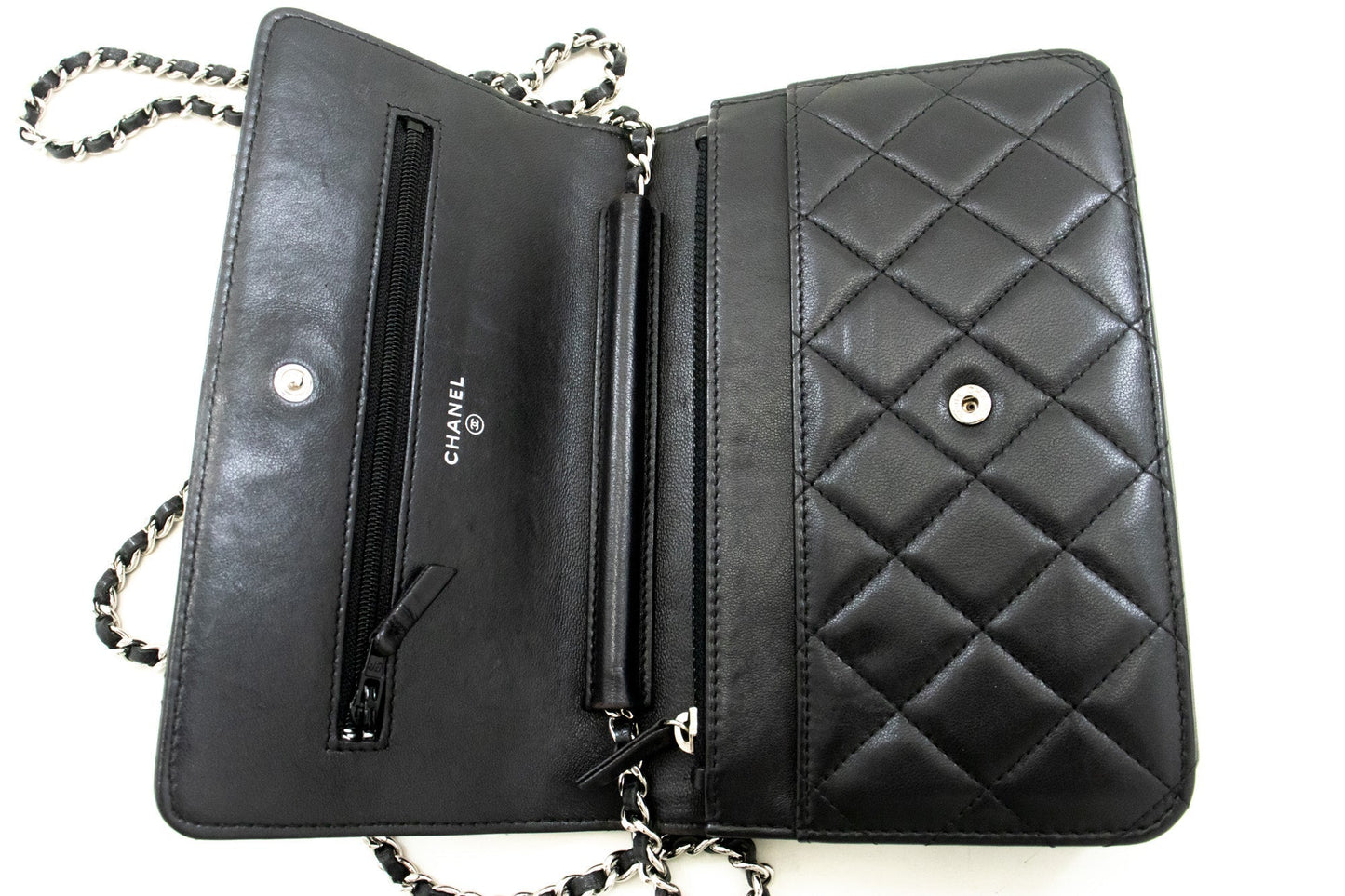 CHANEL Wallet On Chain