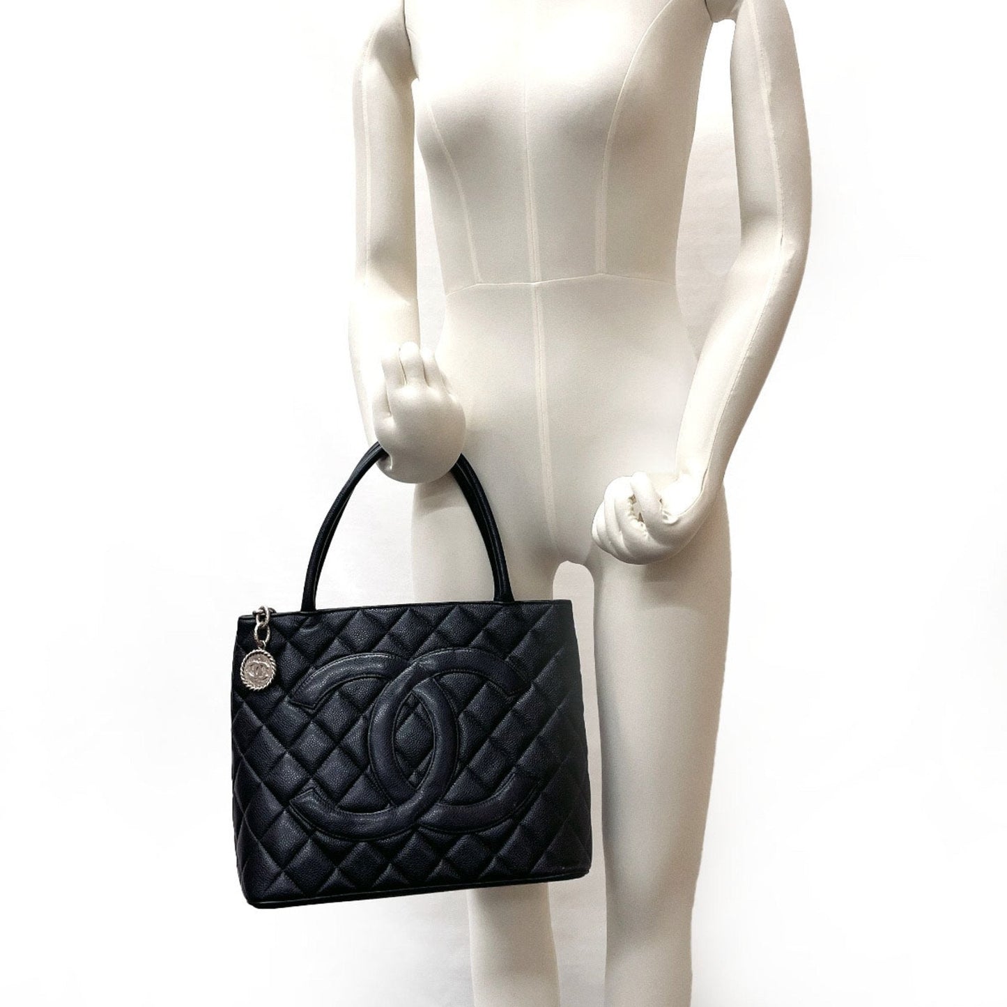 CHANEL Medaillon Tote