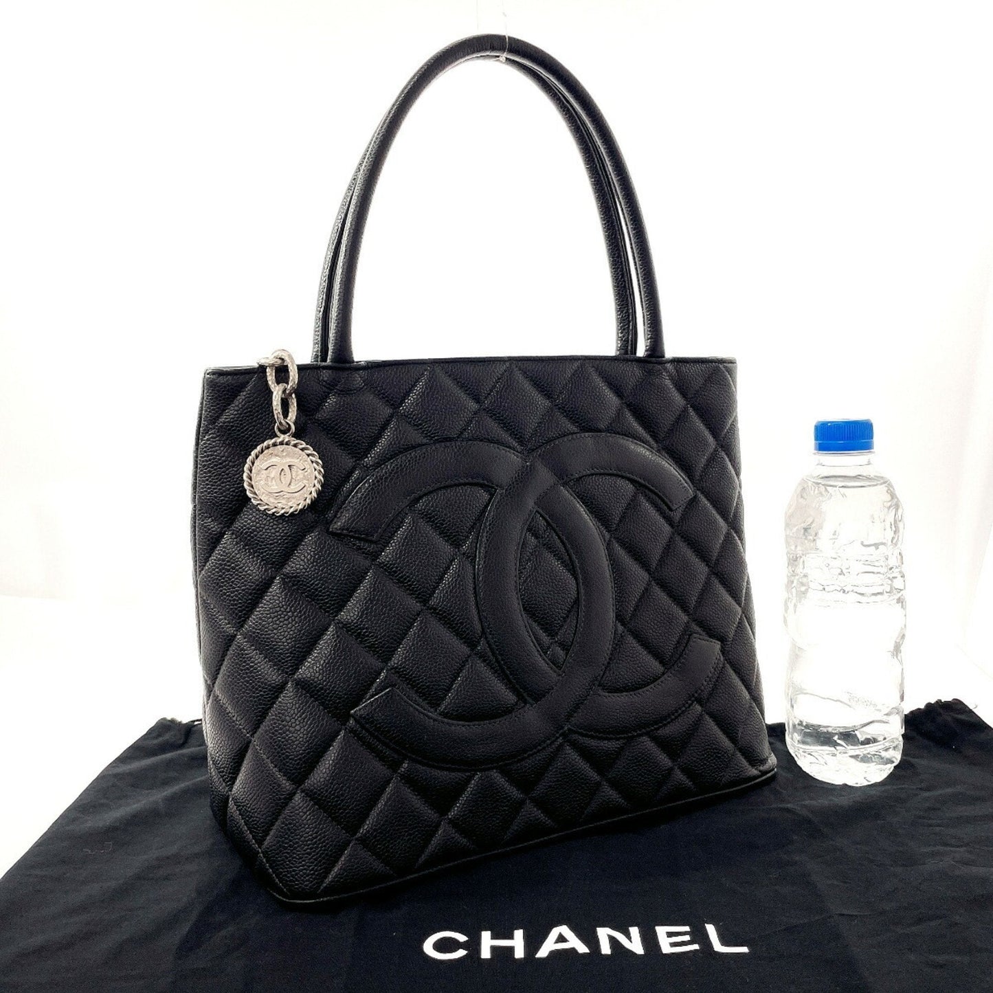 CHANEL Medaillon Tote