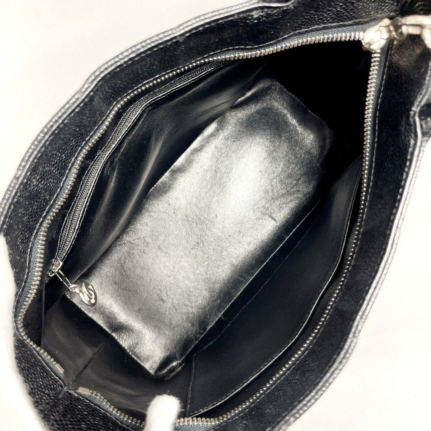 CHANEL Medaillon Tote