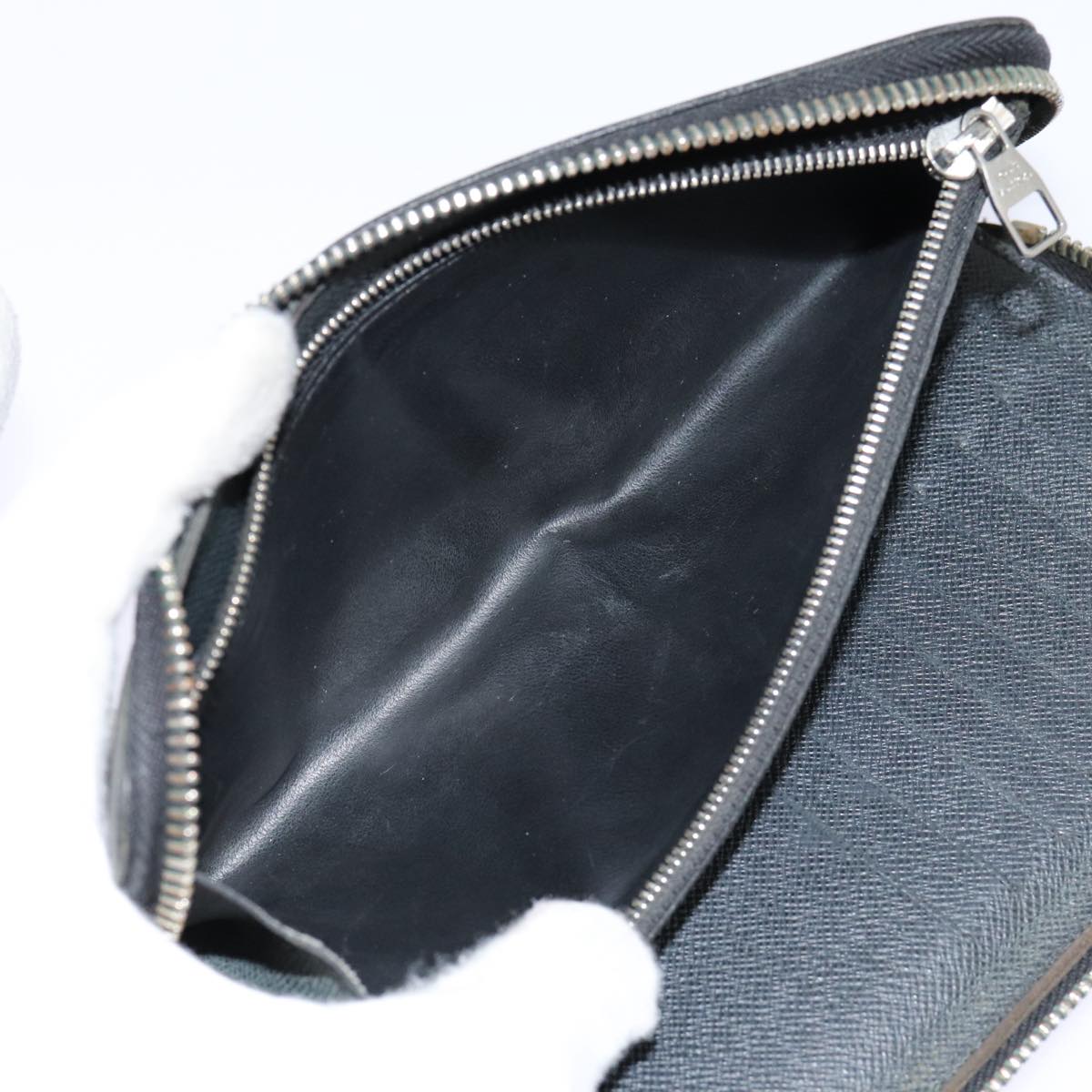 LOUIS VUITTON Zippy wallet