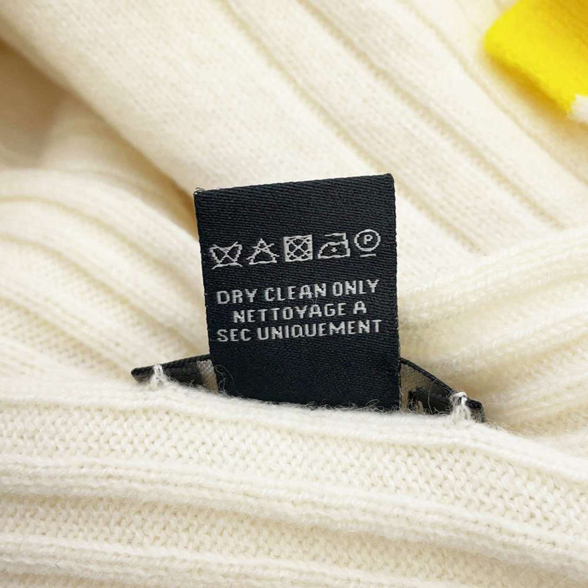 CHANEL Scarves