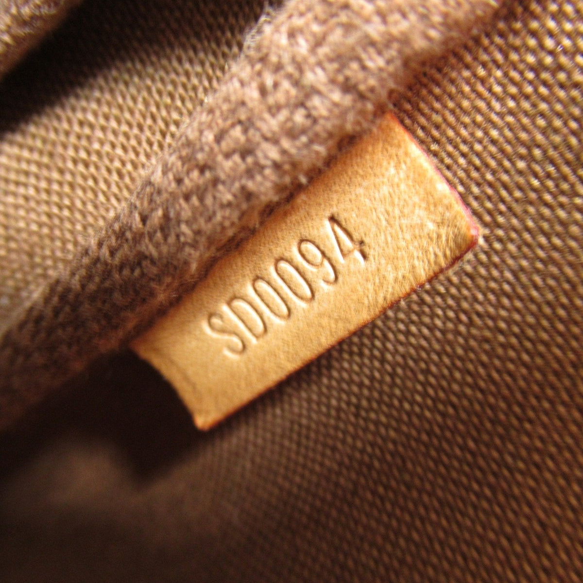 LOUIS VUITTON Pochette Accessoire Clutch Bag