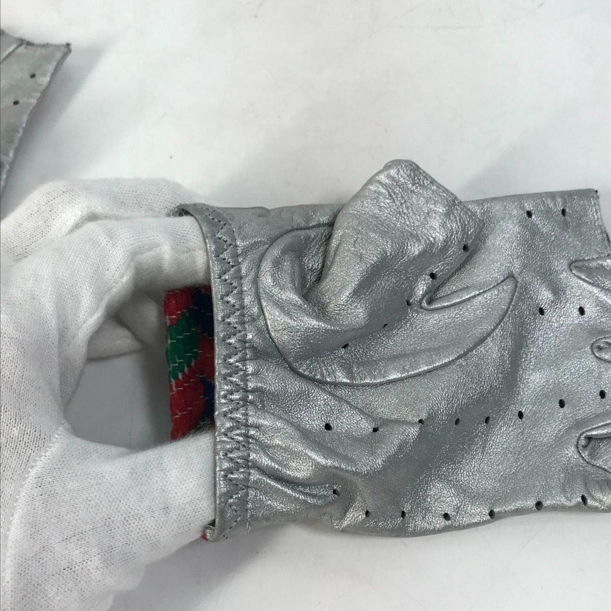Top Quality Chanel Gloves
