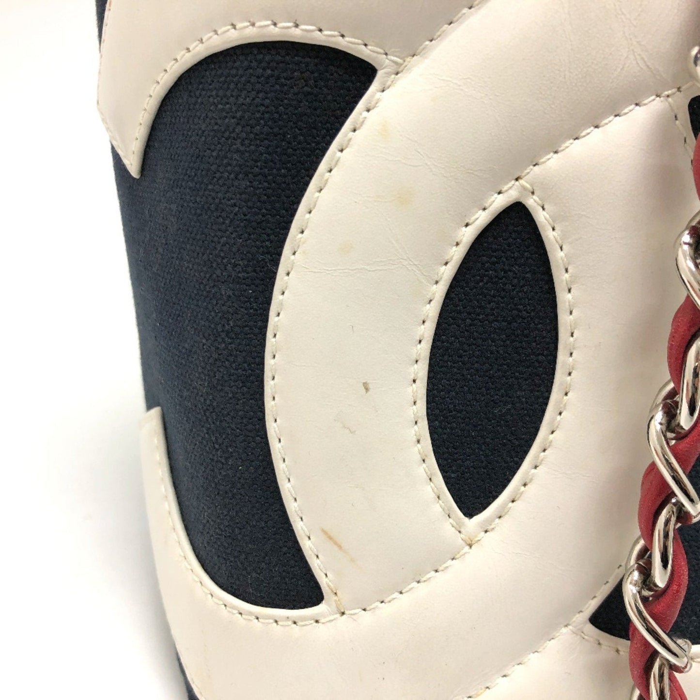 CHANEL Numero 5 Tote