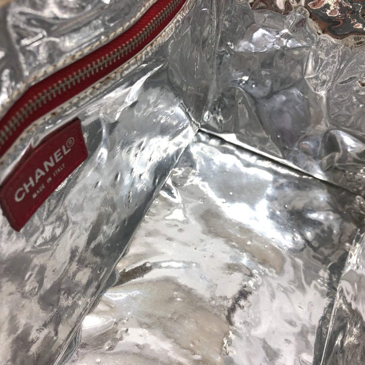 CHANEL Numero 5 Tote