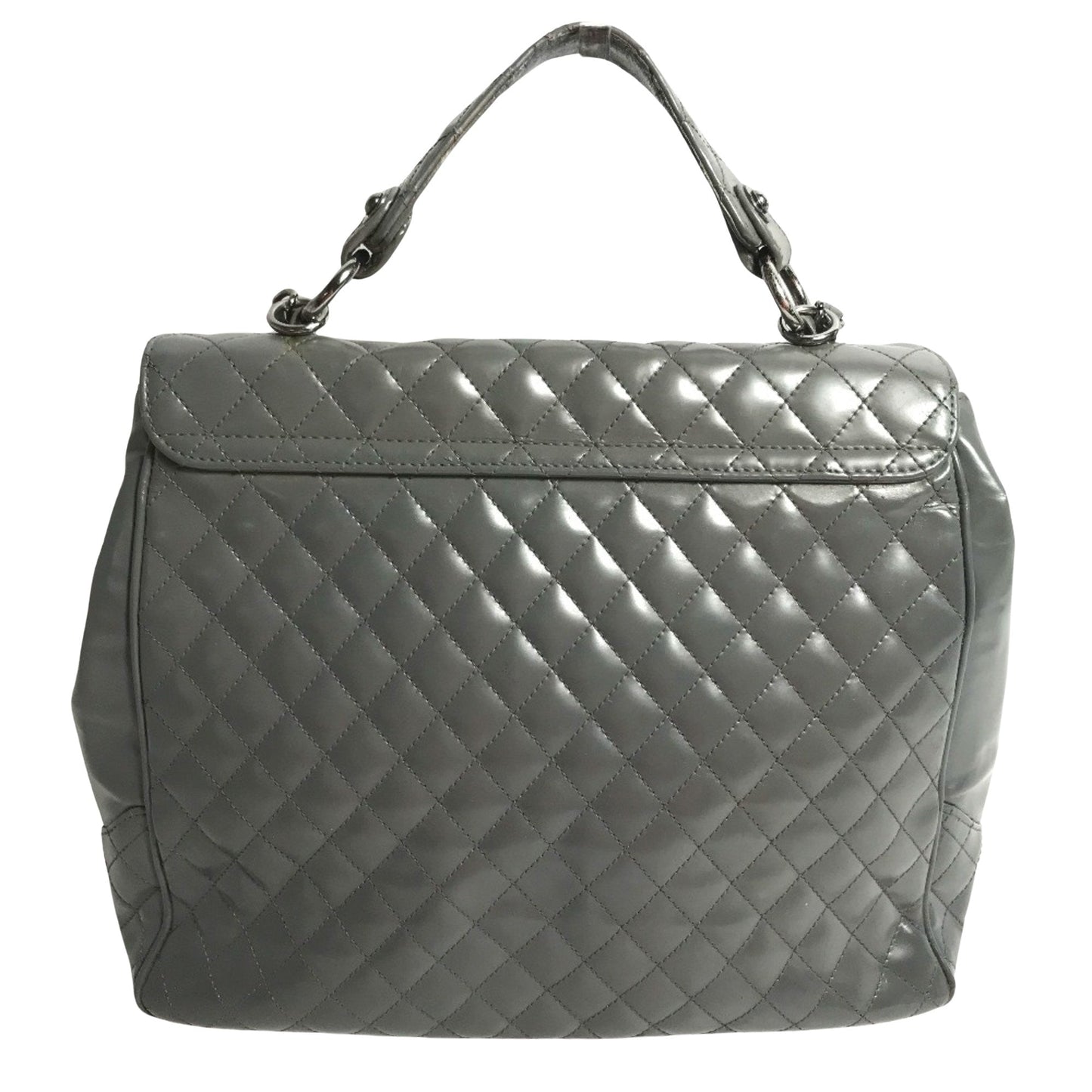 CHANEL Matelasse Shoulder Bag