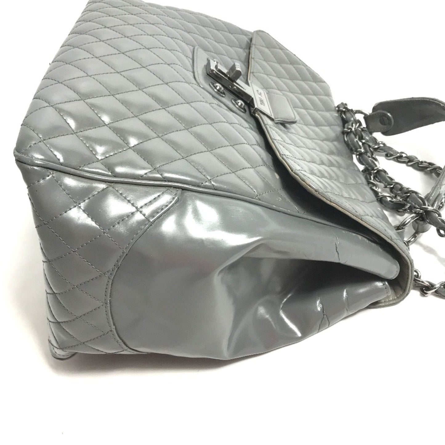 CHANEL Matelasse Shoulder Bag