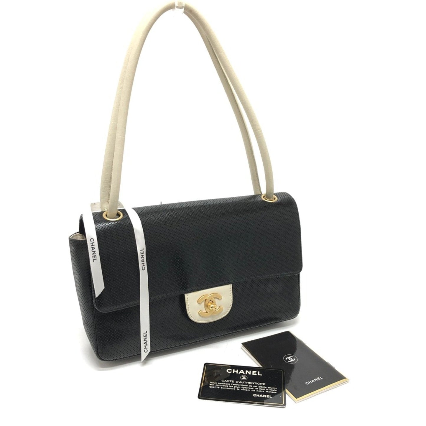 CHANEL Sac à Rabat Shoulder Bag