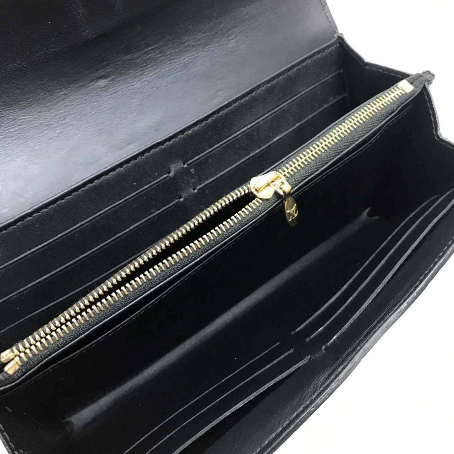 LOUIS VUITTON Sarah Wallet