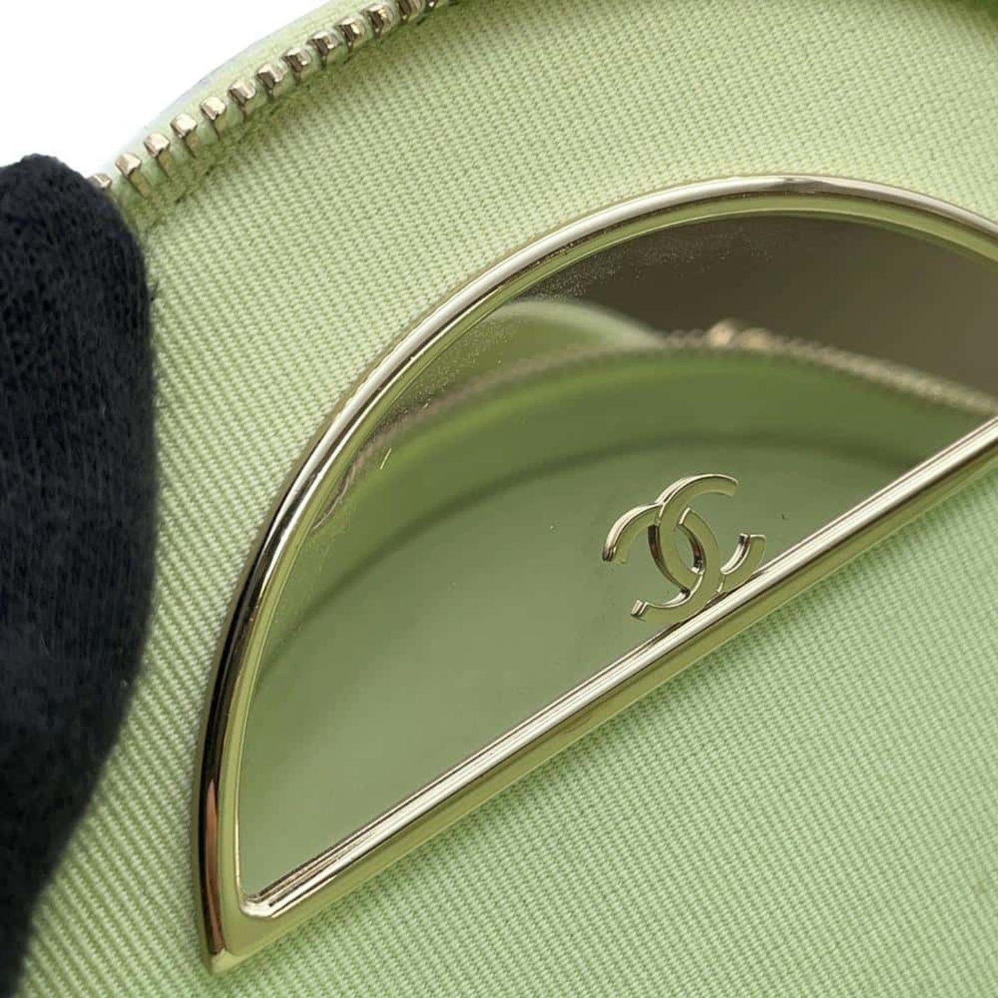 CHANEL Ronde Shoulder Bag