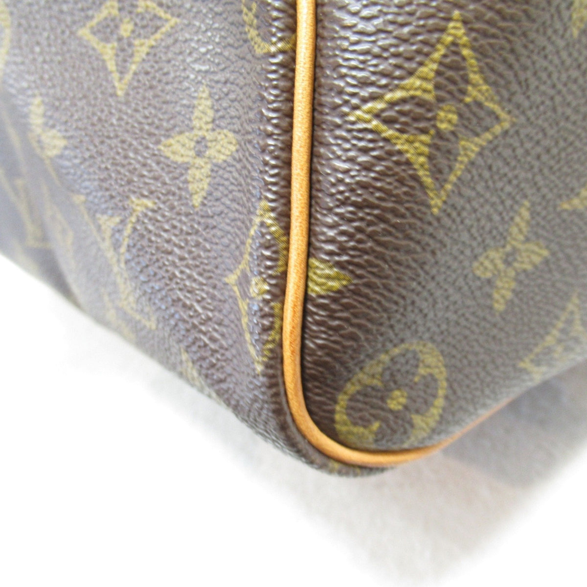 LOUIS VUITTON Speedy 40 Handbag