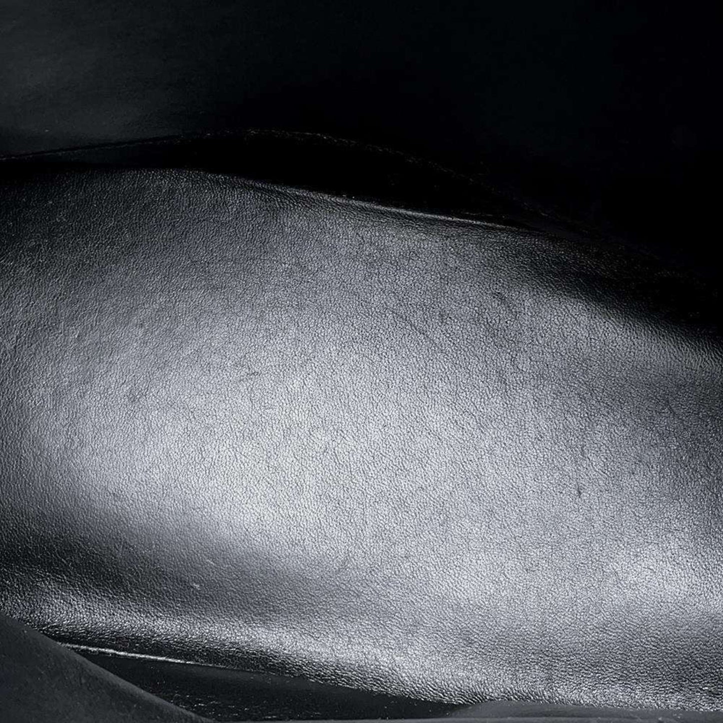 CHANEL Medaillon Tote