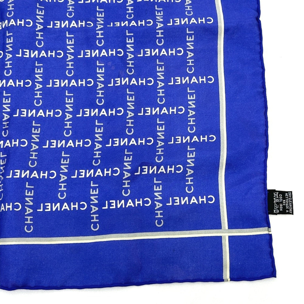 CHANEL Scarves