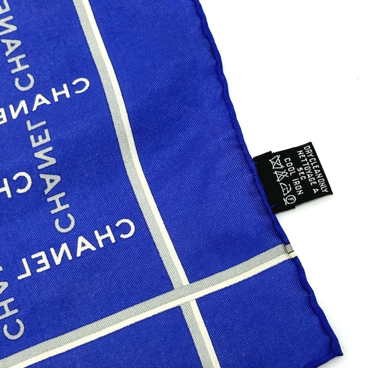 CHANEL Scarves