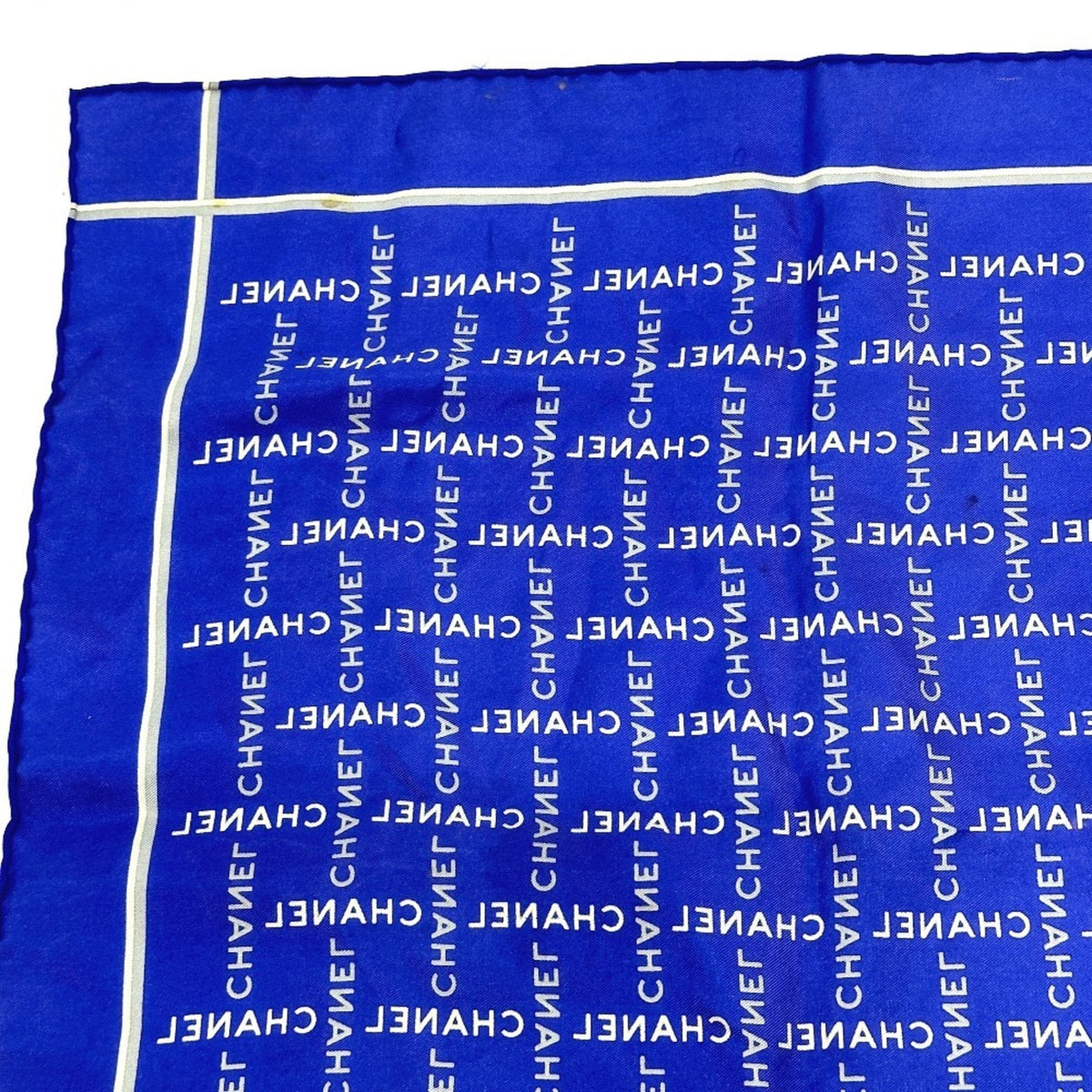 CHANEL Scarves