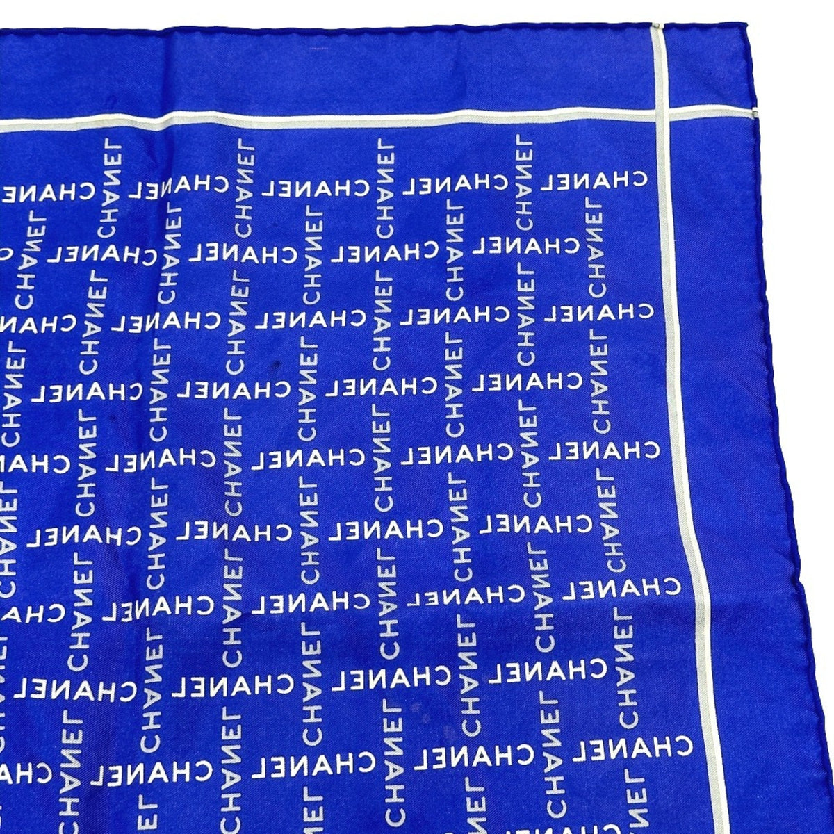 CHANEL Scarves