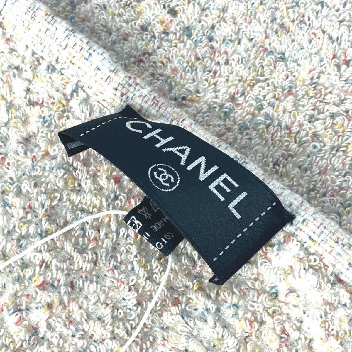 CHANEL Scarves