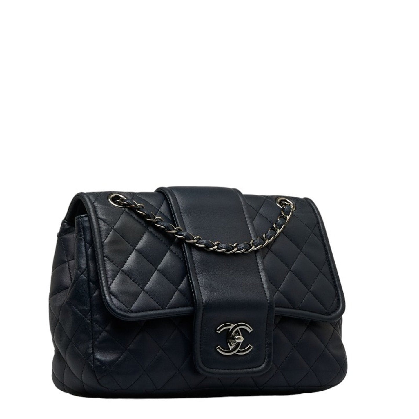 CHANEL Matelasse Shoulder Bag