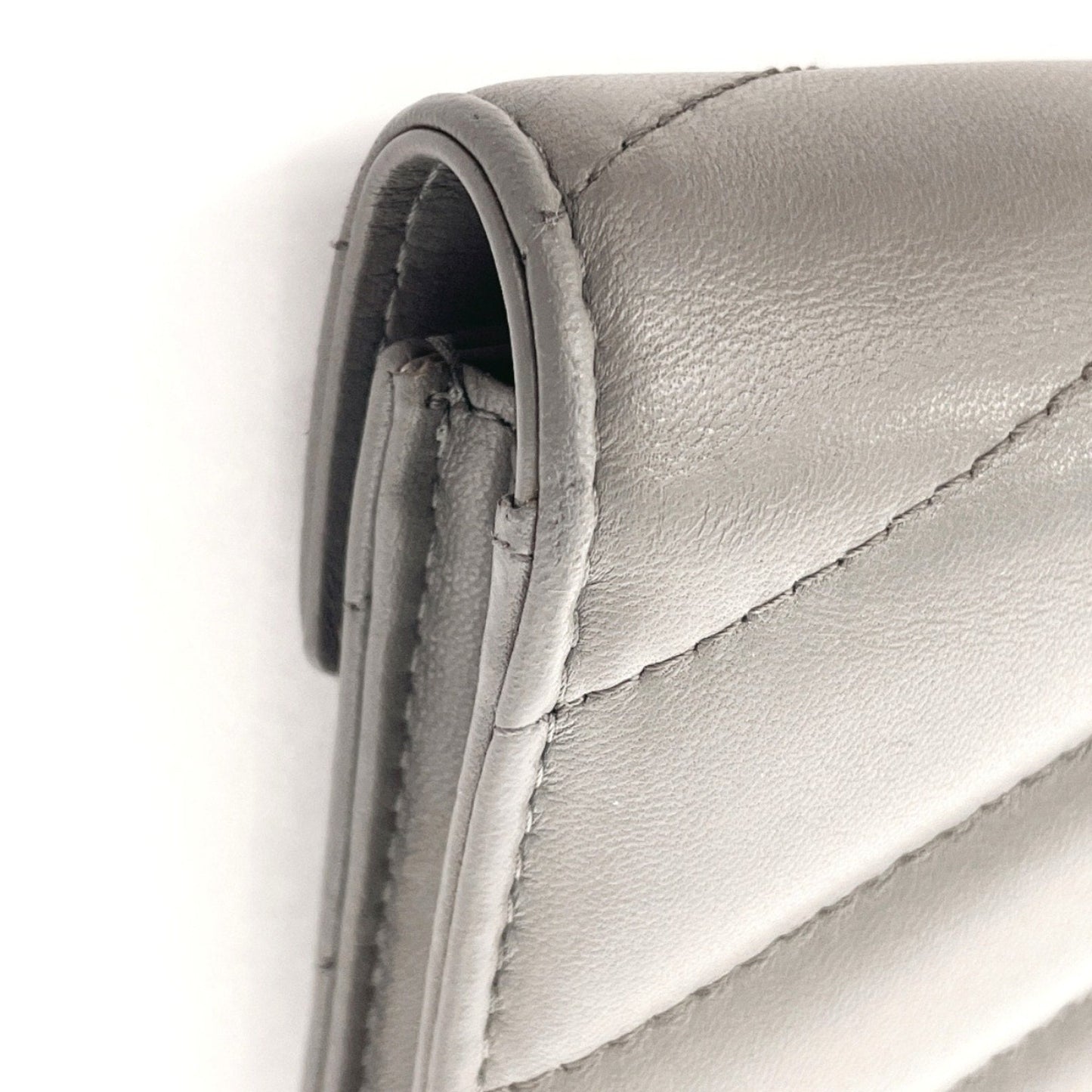 CHANEL Medaillon Wallet