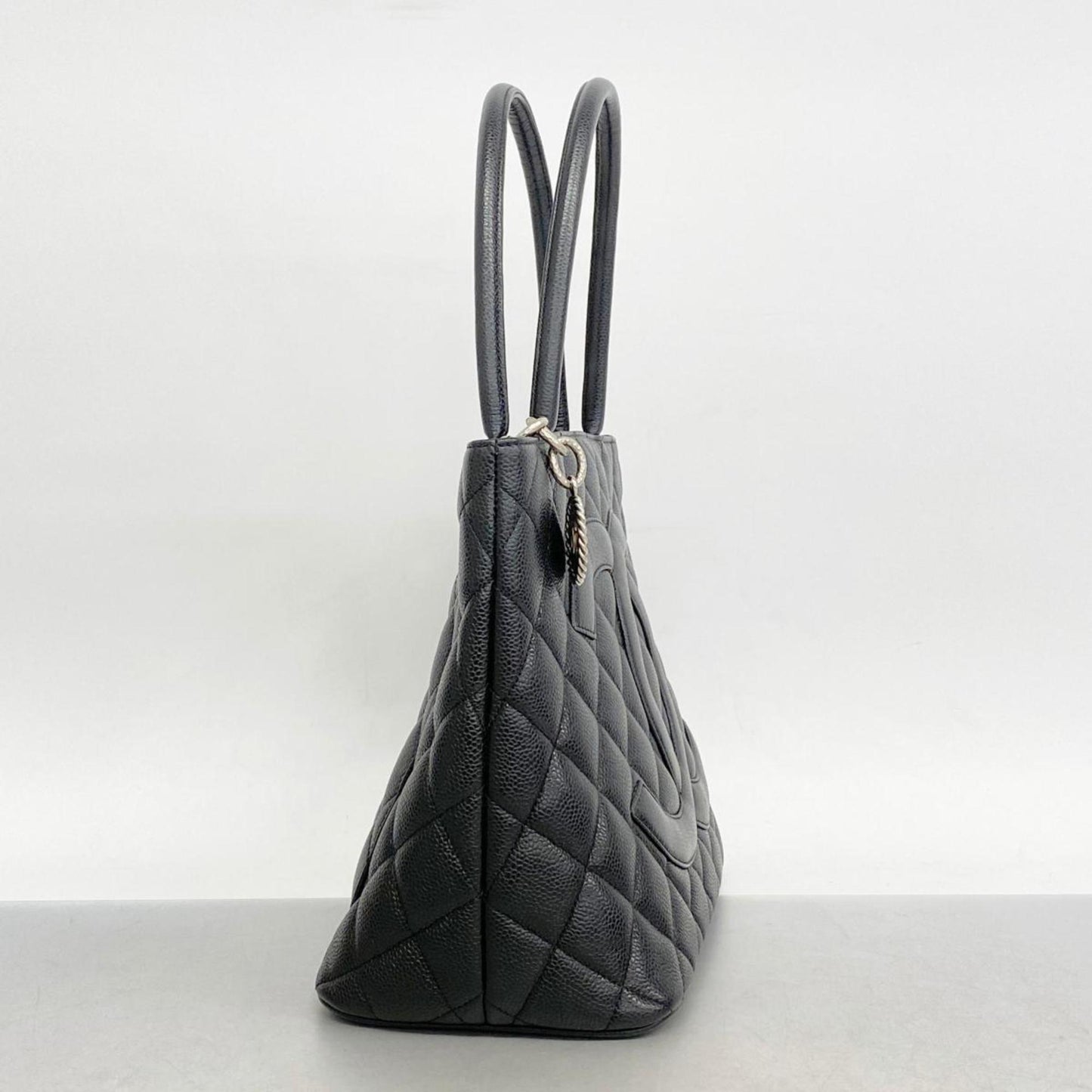 CHANEL Medaillon Tote