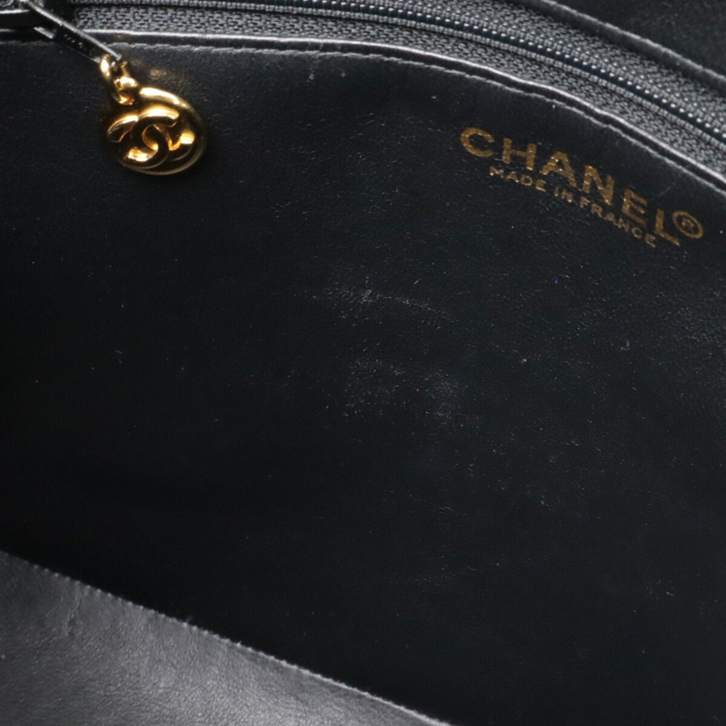 CHANEL Medaillon Tote