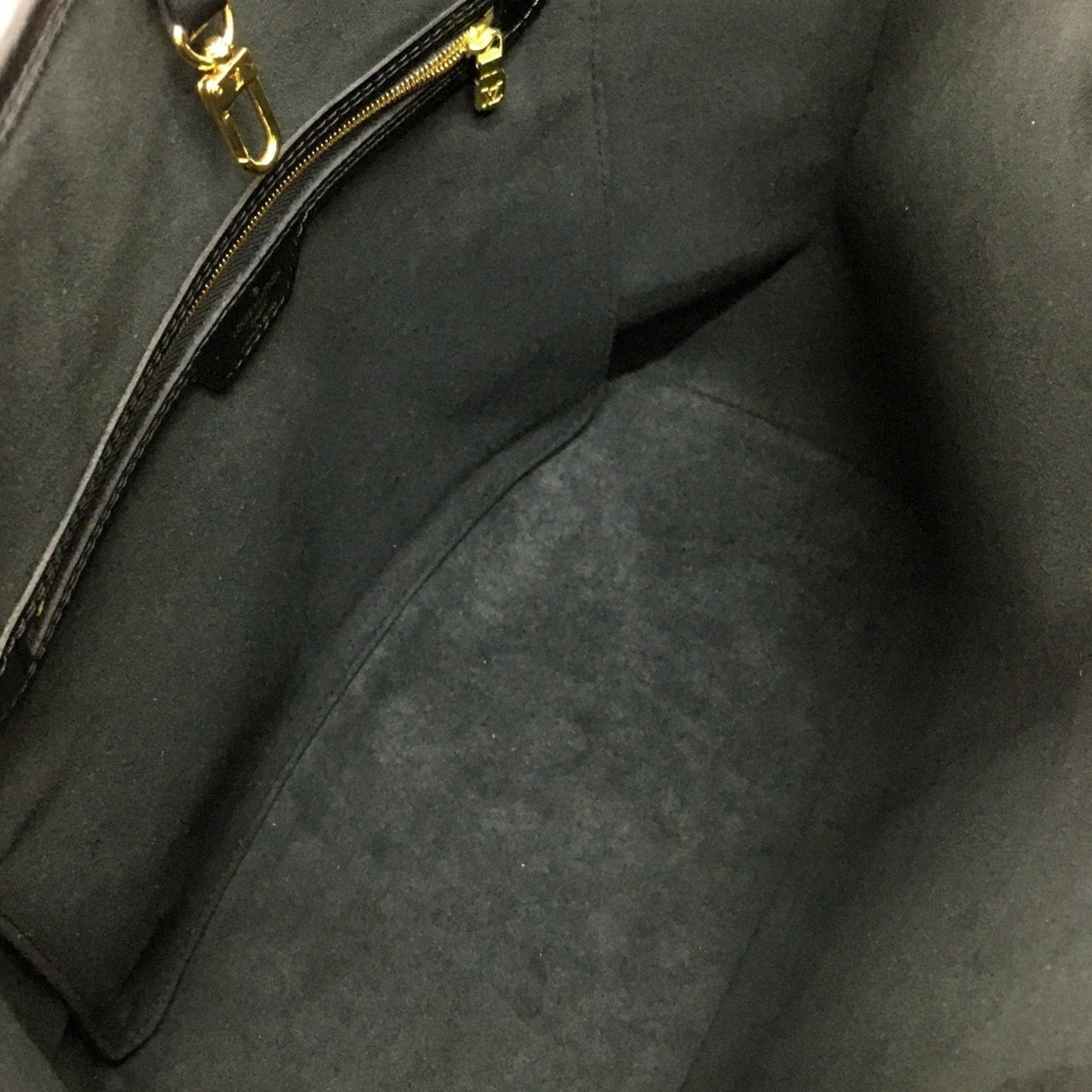LOUIS VUITTON Neverfull MM Tote