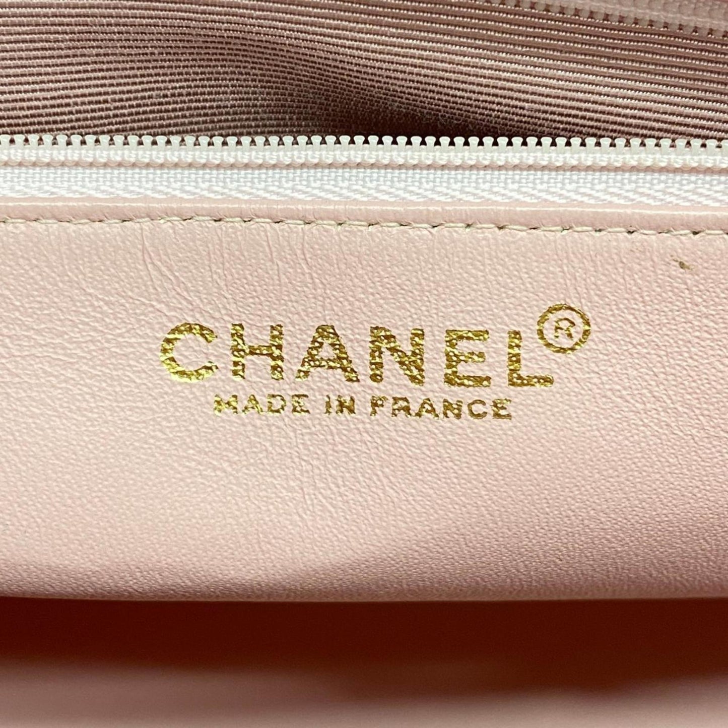 CHANEL Medaillon Tote