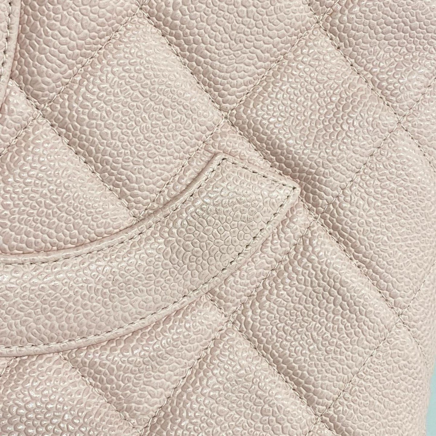 CHANEL Medaillon Tote