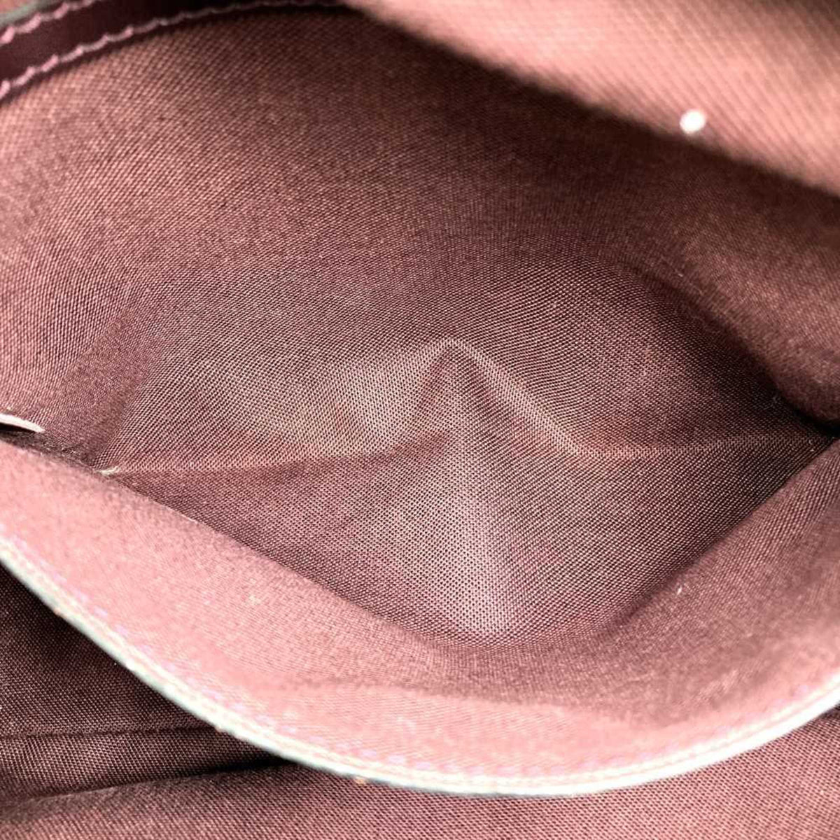 LOUIS VUITTON Reporter Shoulder Bag