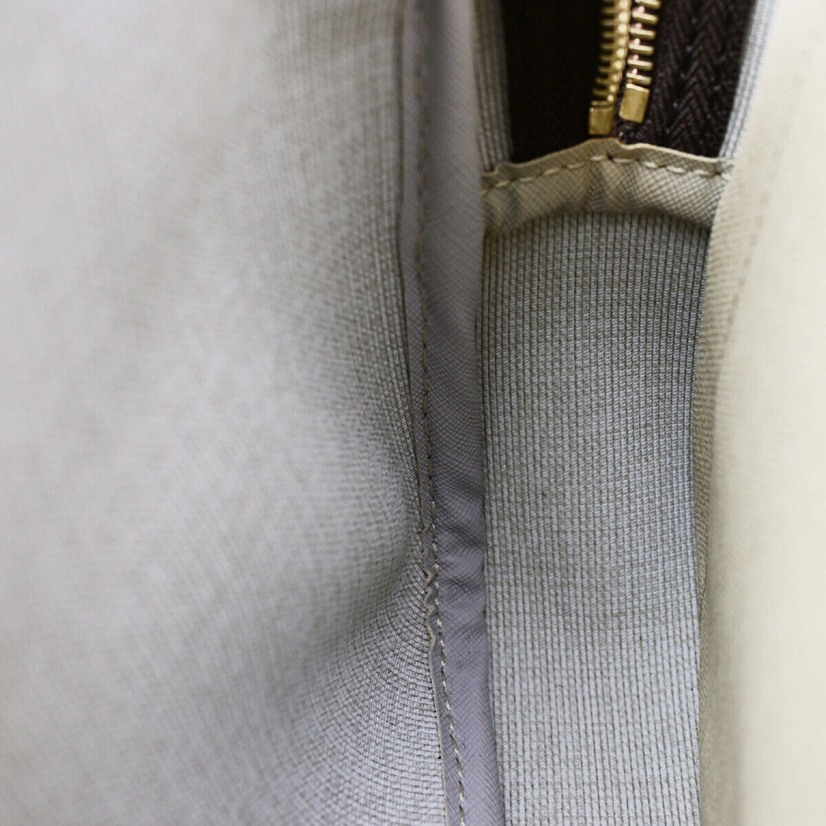 LOUIS VUITTON Reporter pm Shoulder Bag