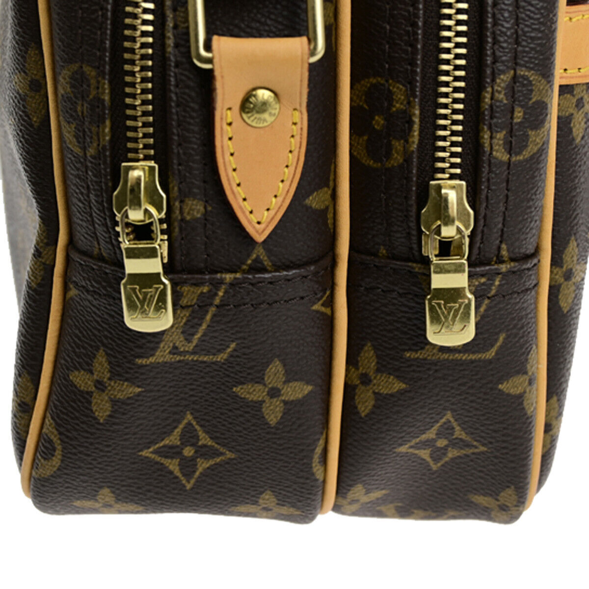 LOUIS VUITTON Reporter pm Shoulder Bag