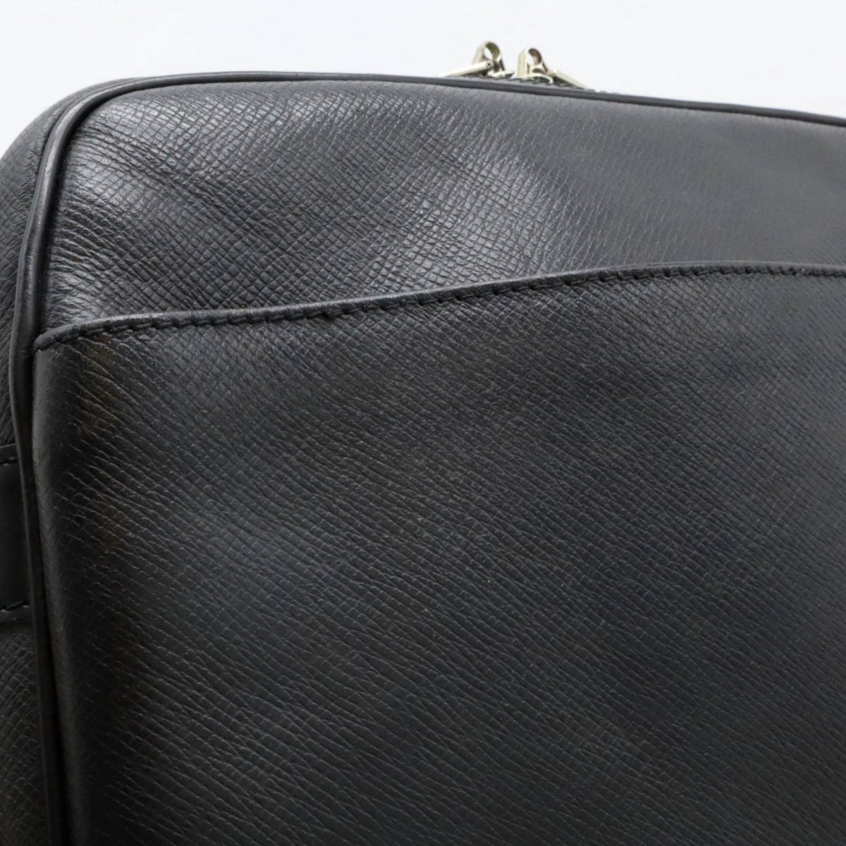LOUIS VUITTON Reporter Shoulder Bag