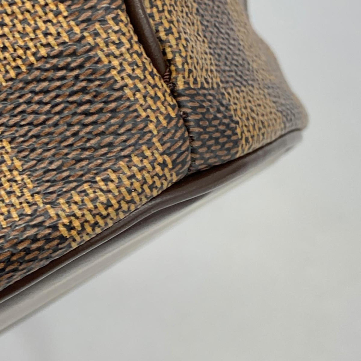 LOUIS VUITTON Saria Handbag