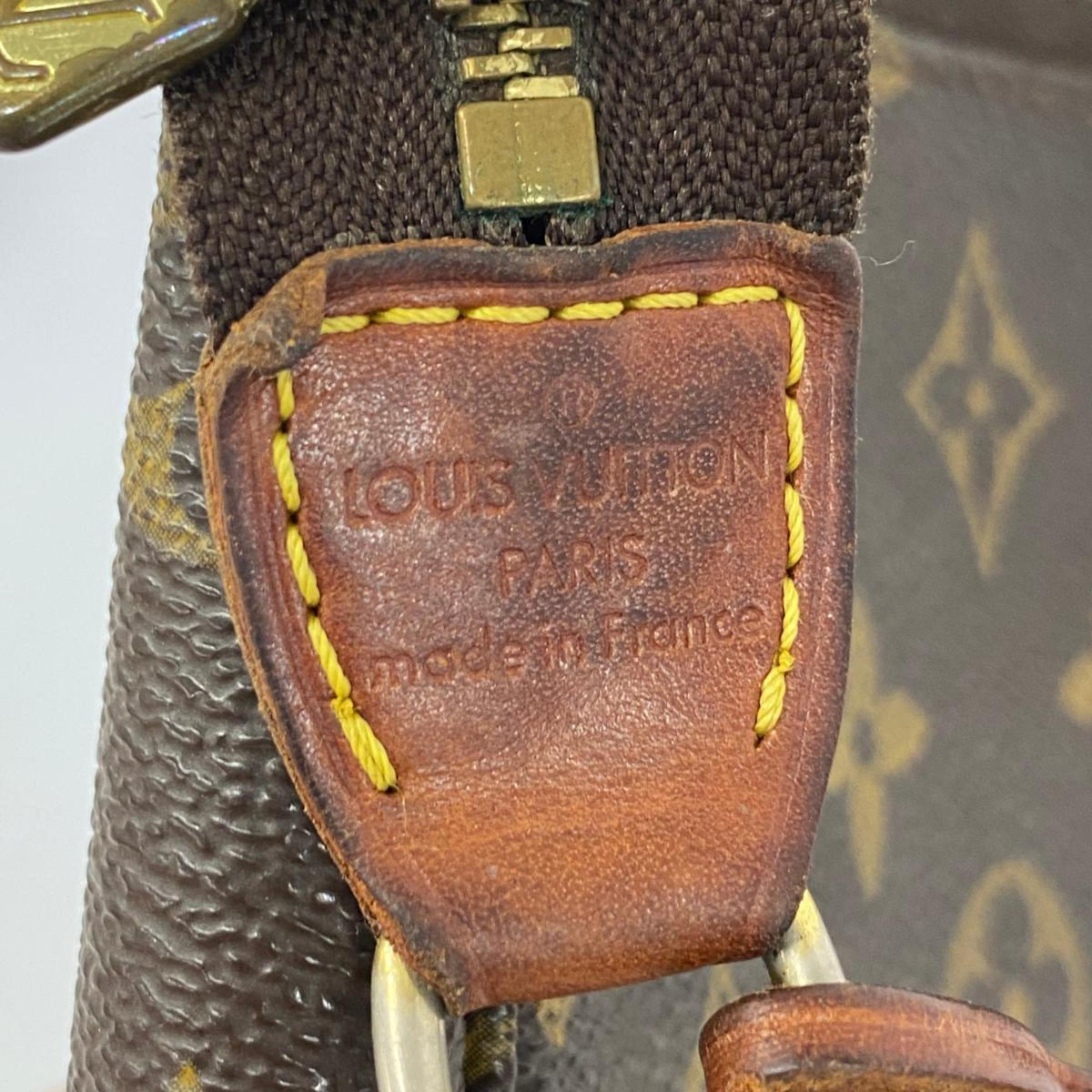 LOUIS VUITTON Pochette accessoires Clutch Bag