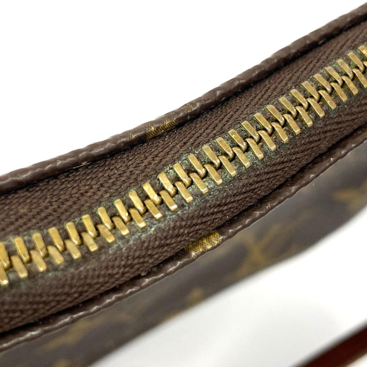 LOUIS VUITTON Pochette accessoires Clutch Bag