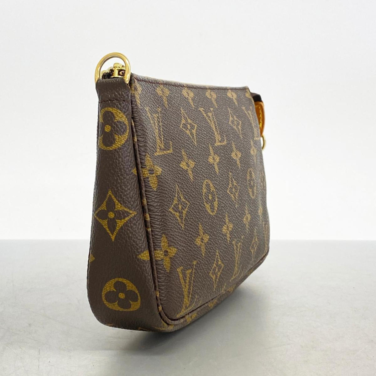 LOUIS VUITTON Pochette accessoires Clutch Bag