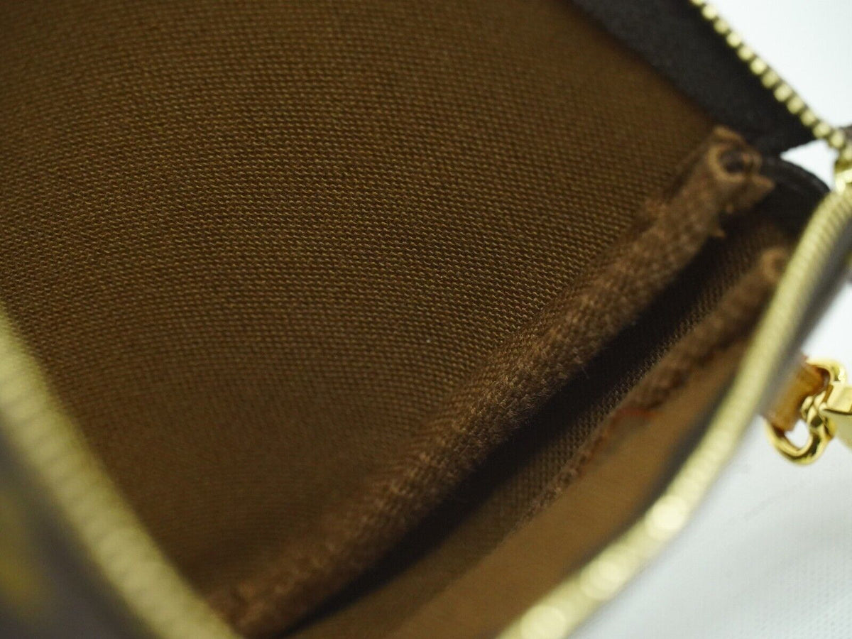 LOUIS VUITTON Pochette Accessoire Clutch Bag