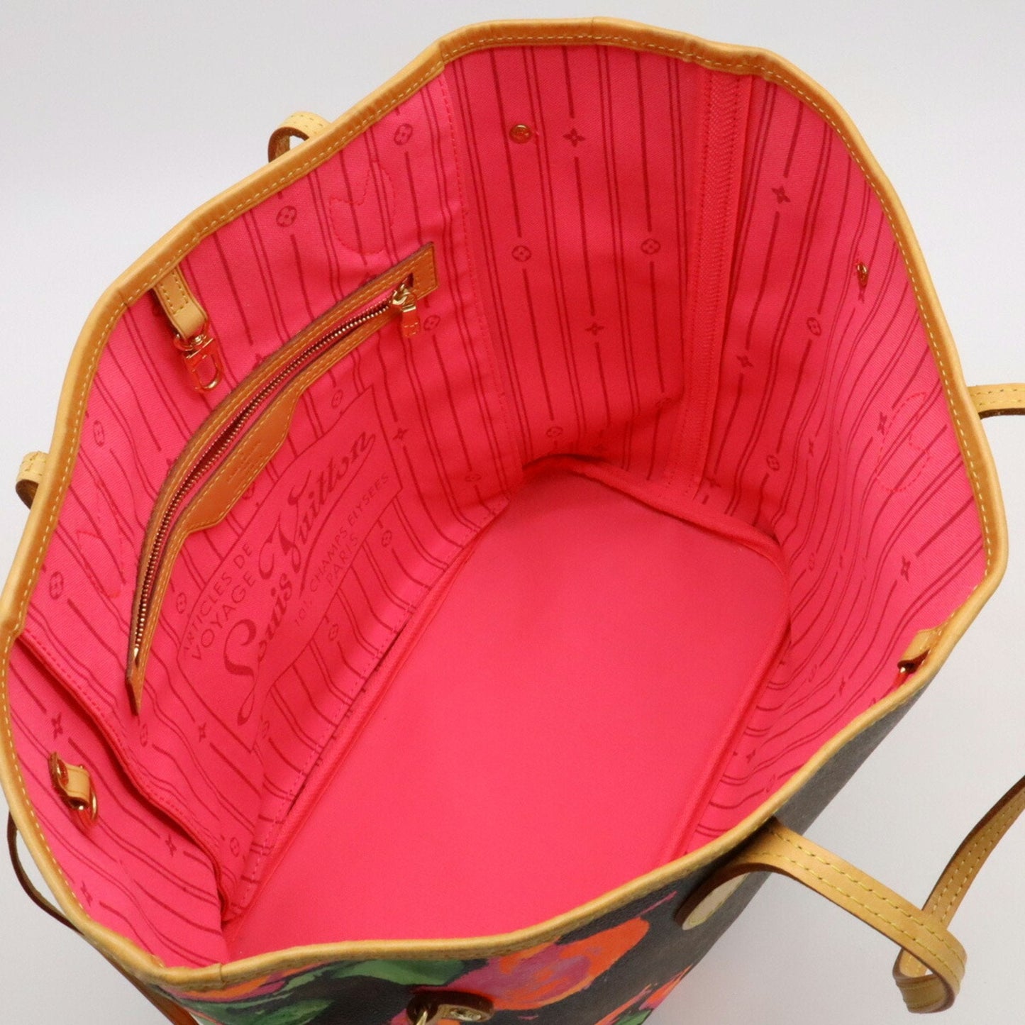 LOUIS VUITTON Neverfull MM Tote