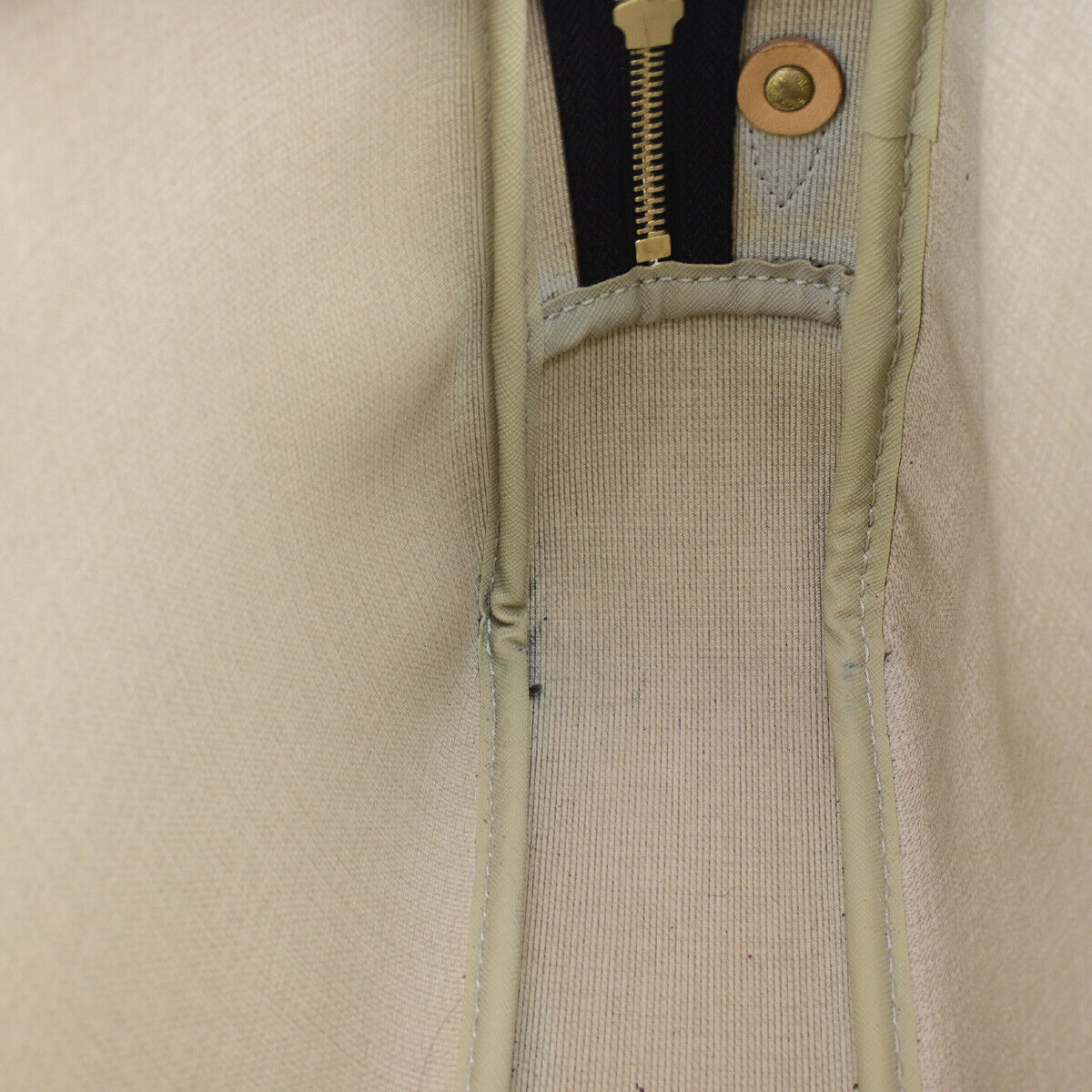 LOUIS VUITTON Reporter pm Shoulder Bag
