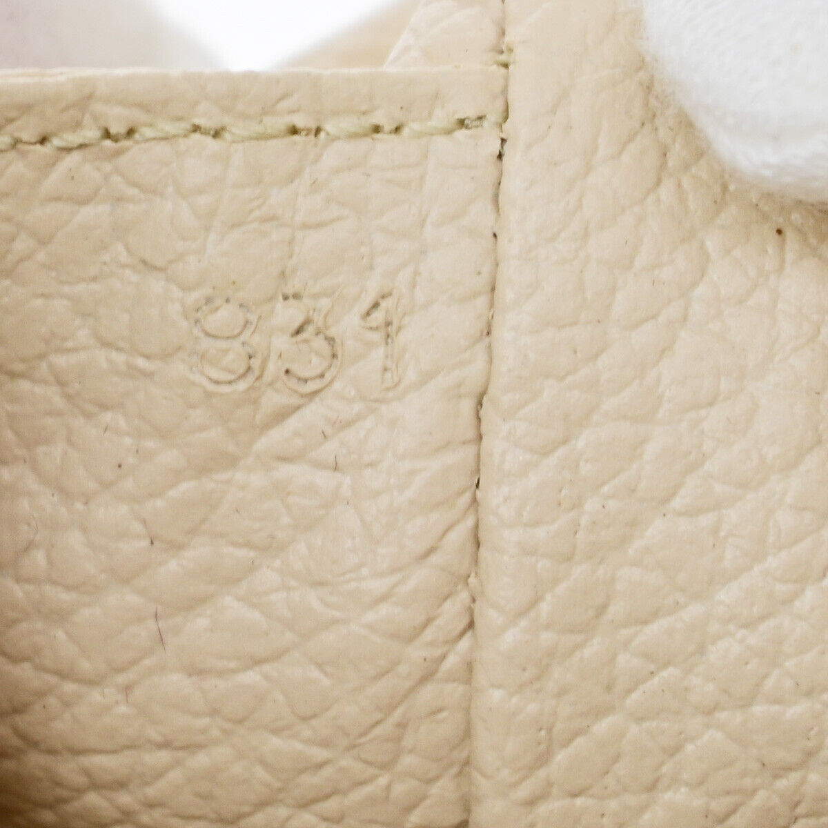 LOUIS VUITTON Trousse Toilette 28 Clutch Bag