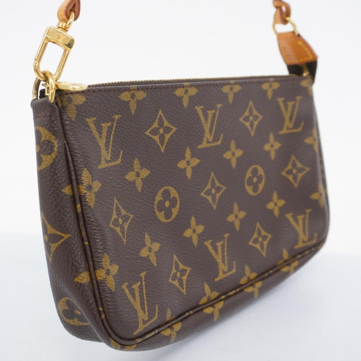 LOUIS VUITTON Pochette Accessoire Clutch Bag