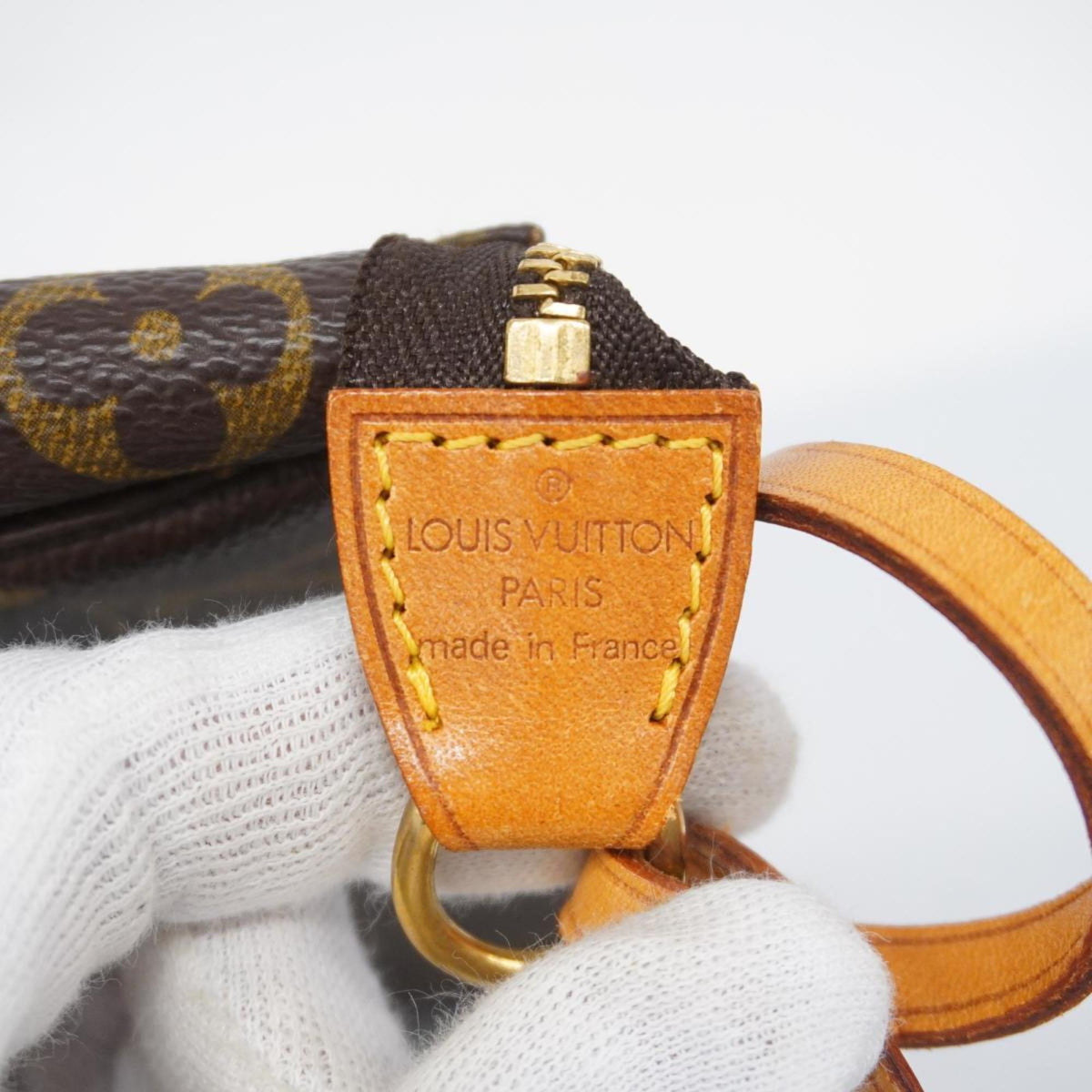 LOUIS VUITTON Pochette Accessoire Clutch Bag