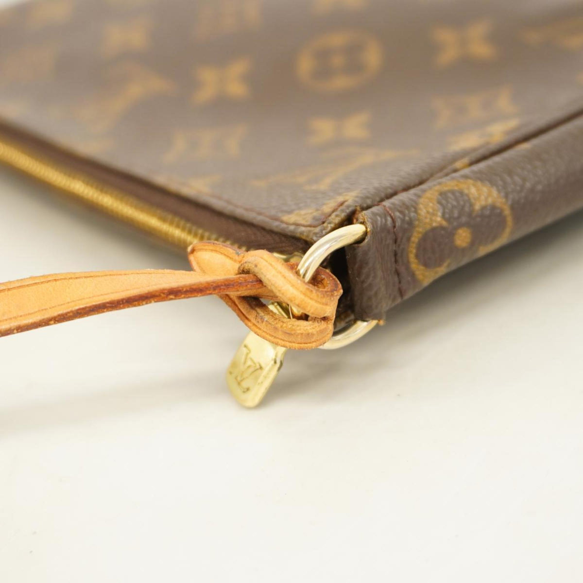 LOUIS VUITTON Pochette Accessoire Clutch Bag