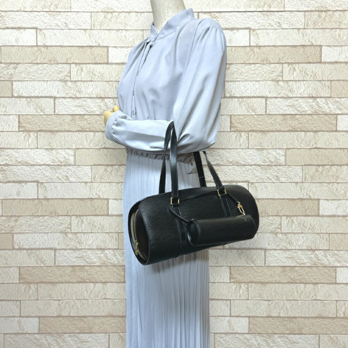 LOUIS VUITTON Papillon 30 Handbag