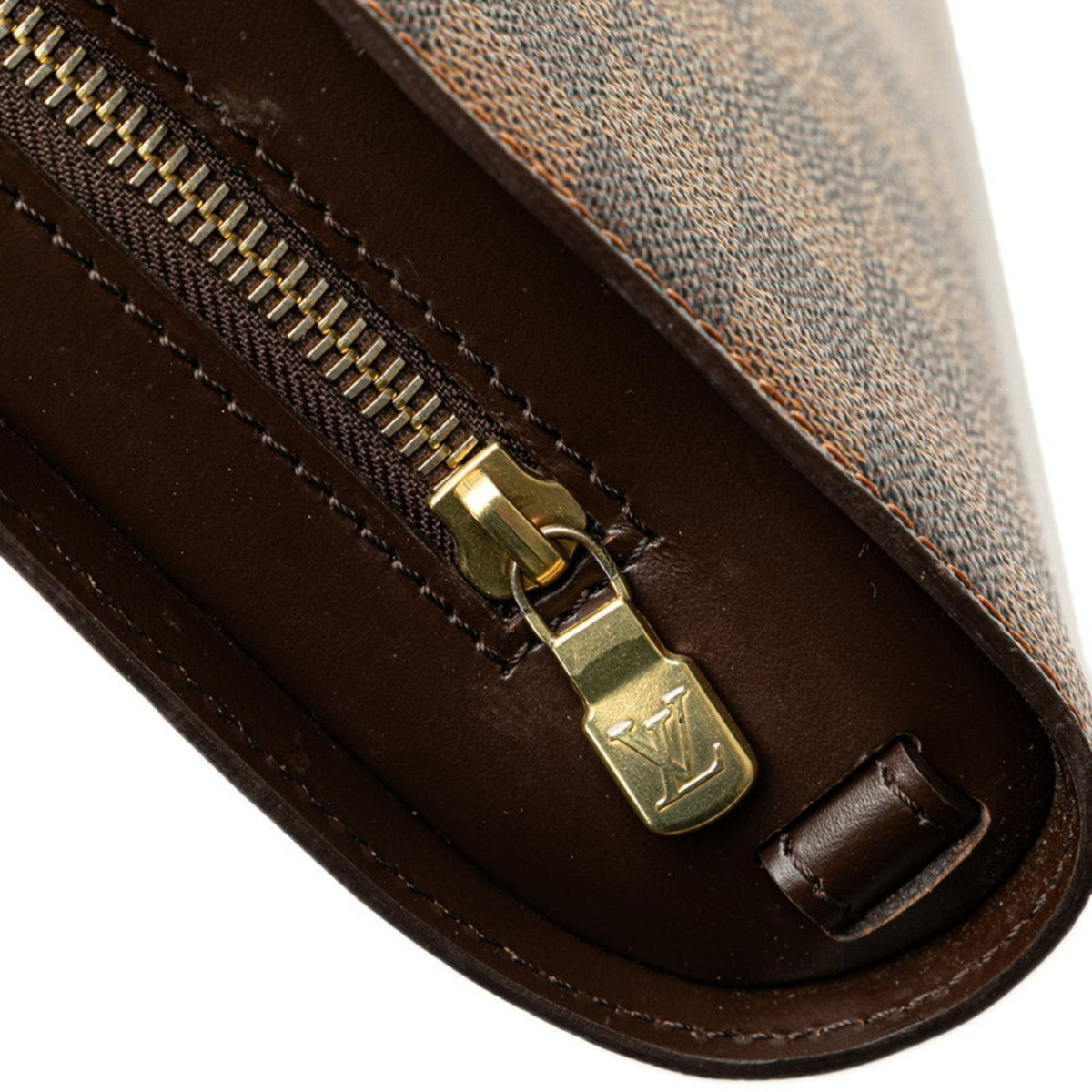LOUIS VUITTON Saint Louis Clutch Bag