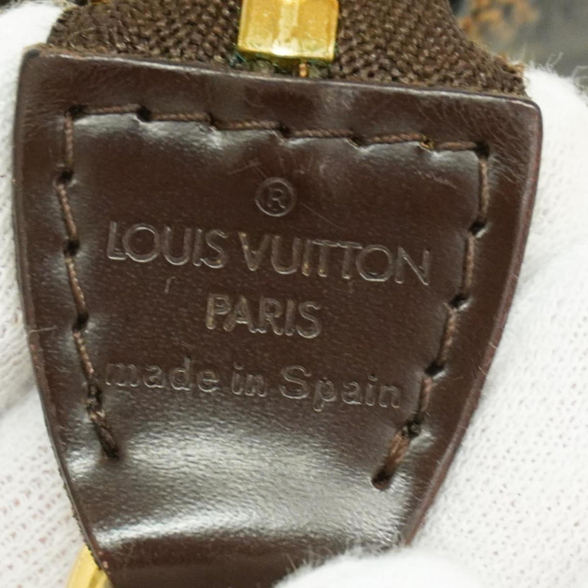 LOUIS VUITTON Pochette Accessoire Clutch Bag