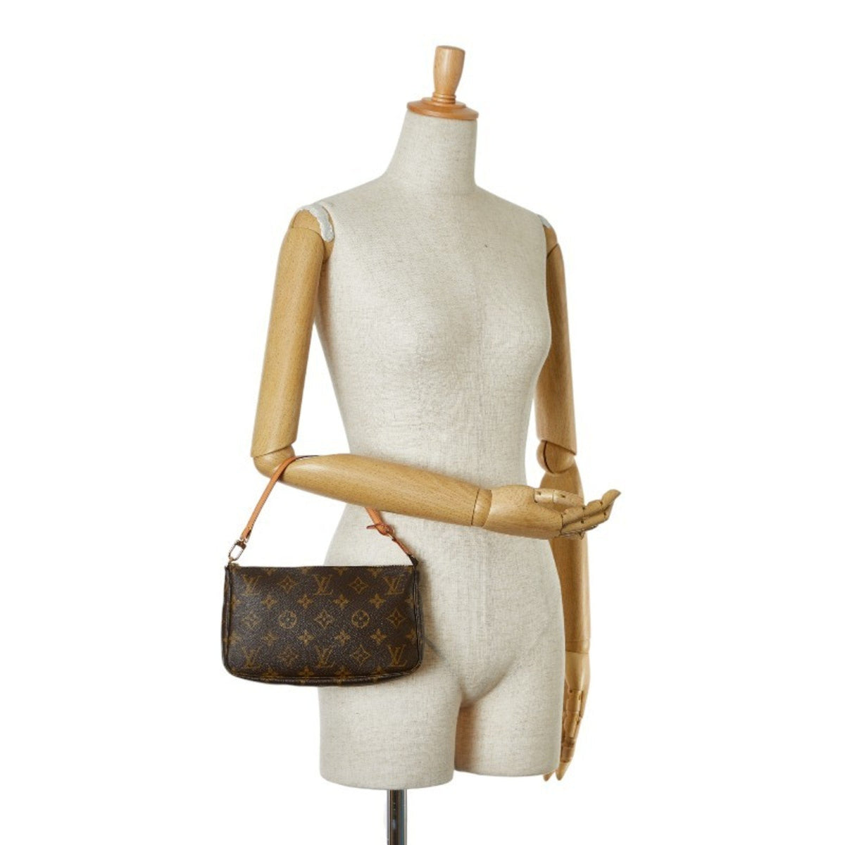 LOUIS VUITTON Pochette Accessoire Clutch Bag