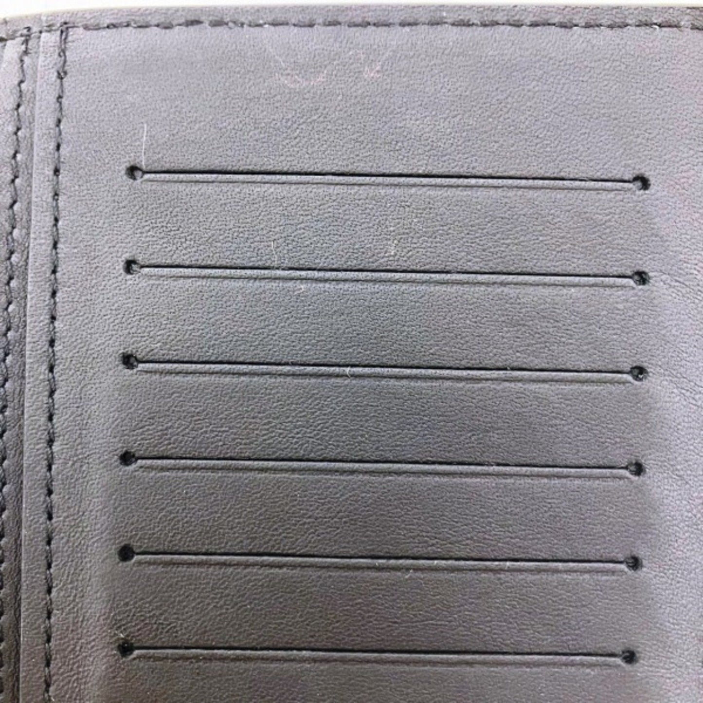 LOUIS VUITTON Portefeuille Brazza Wallet