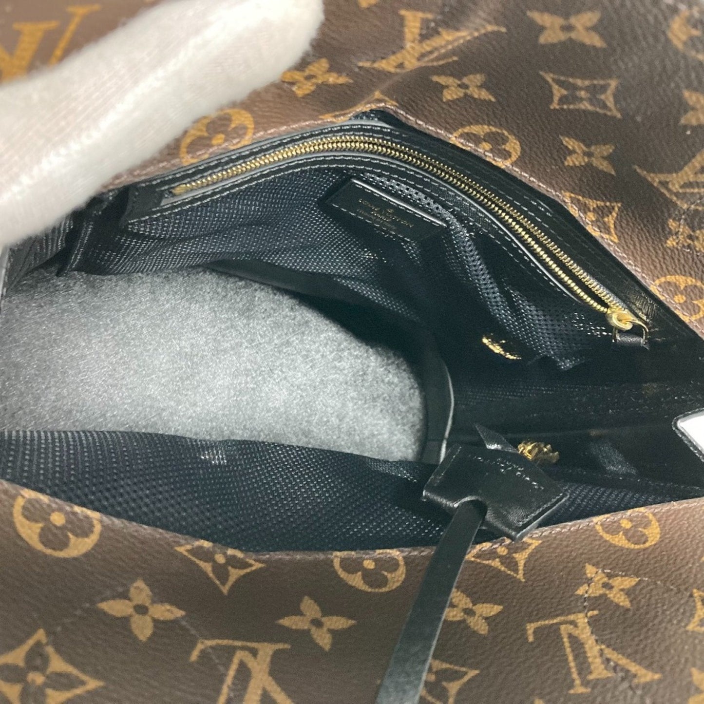 LOUIS VUITTON Tressage Tote